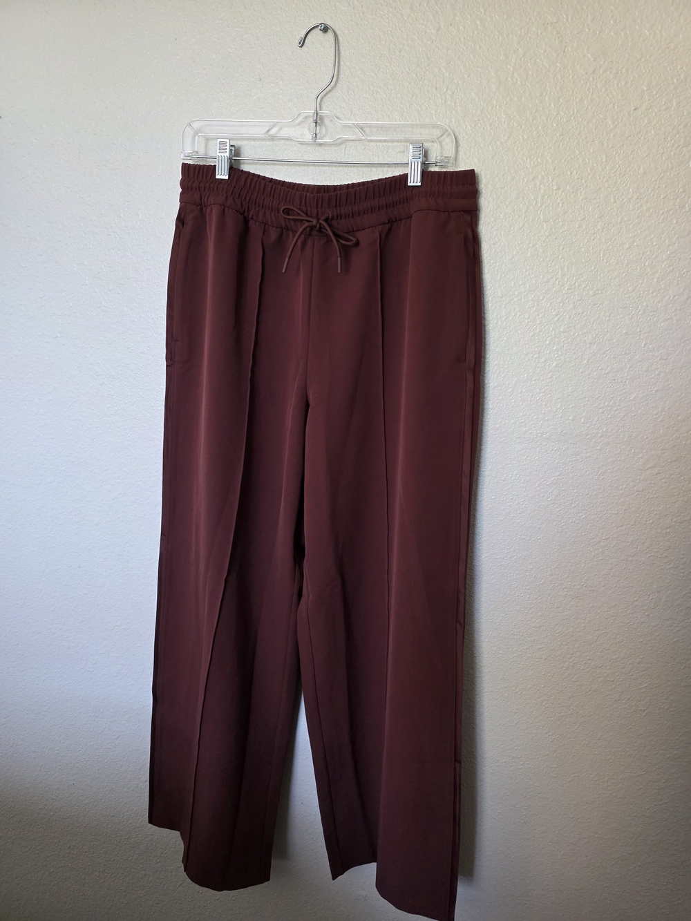 Athleta Endeavor High Rise Relaxed Pants - Picture 3 of 7